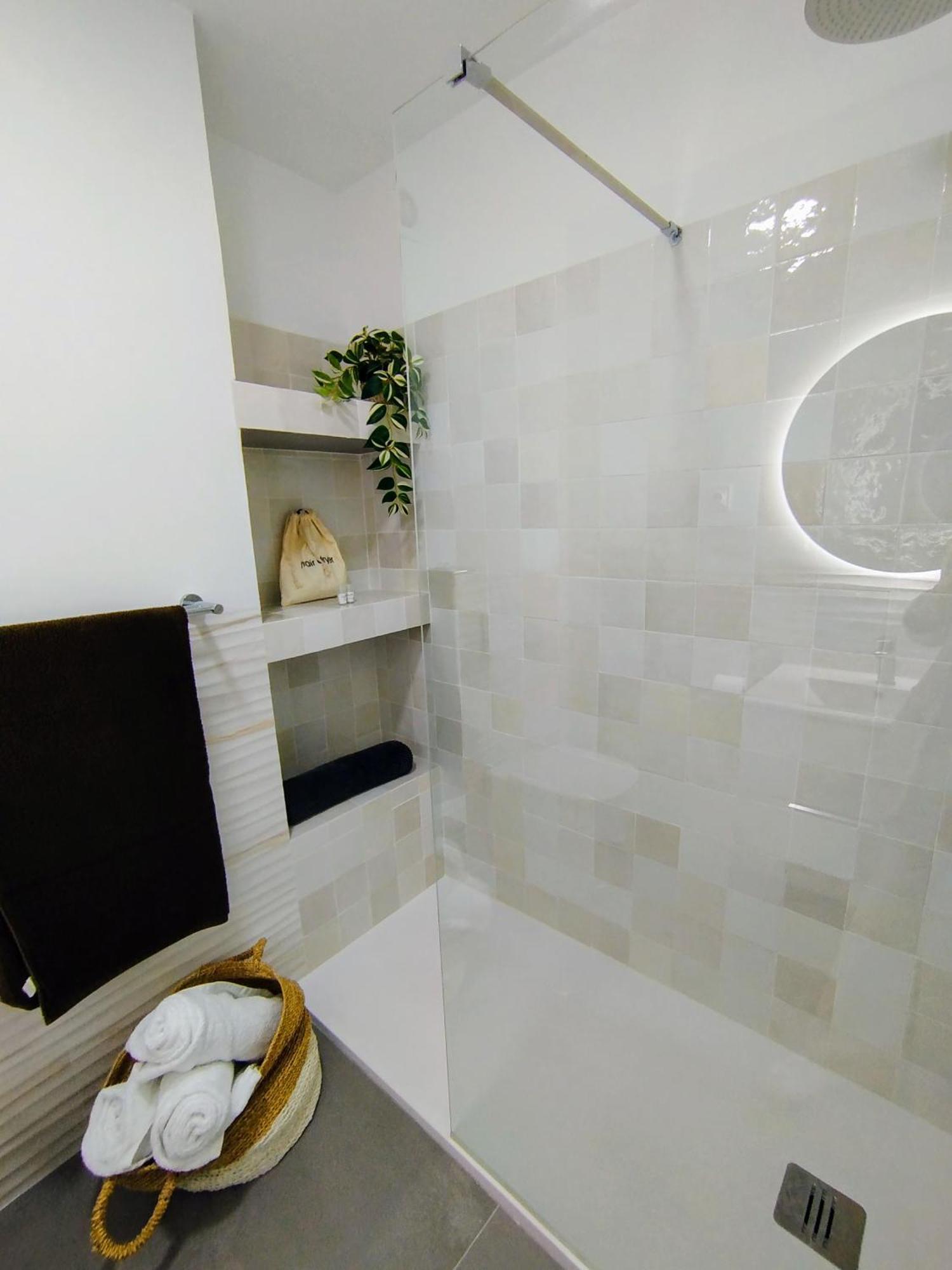 Impressive Apartment With 3 Bedrooms Metres From The Beach 에스테포나 외부 사진